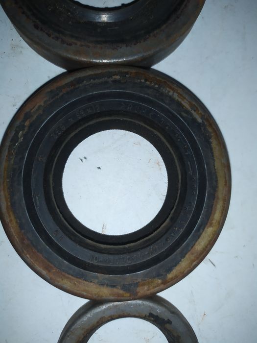 Пыльники. Сальники для авто Ваз. Жигули. И пр.