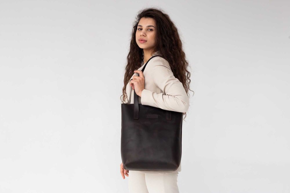 Швейний цех, відшив шкіряних виробів, виробництво, сумки, гаманці