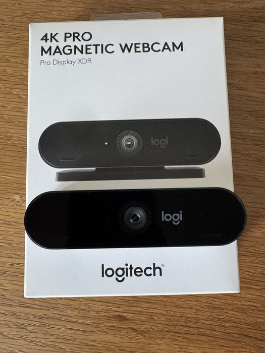 Logitech 4K PRO Ultra HD webcam( Display XDR)