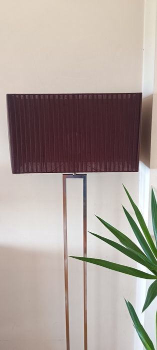 Candeeiro de pé em inox