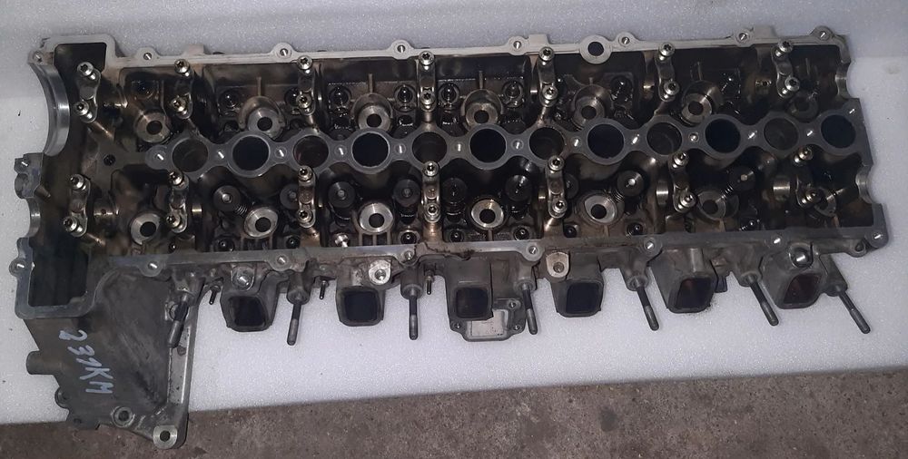 Głowica silnika BMW E60 E61 E65 E90 3l.d 231KM M57