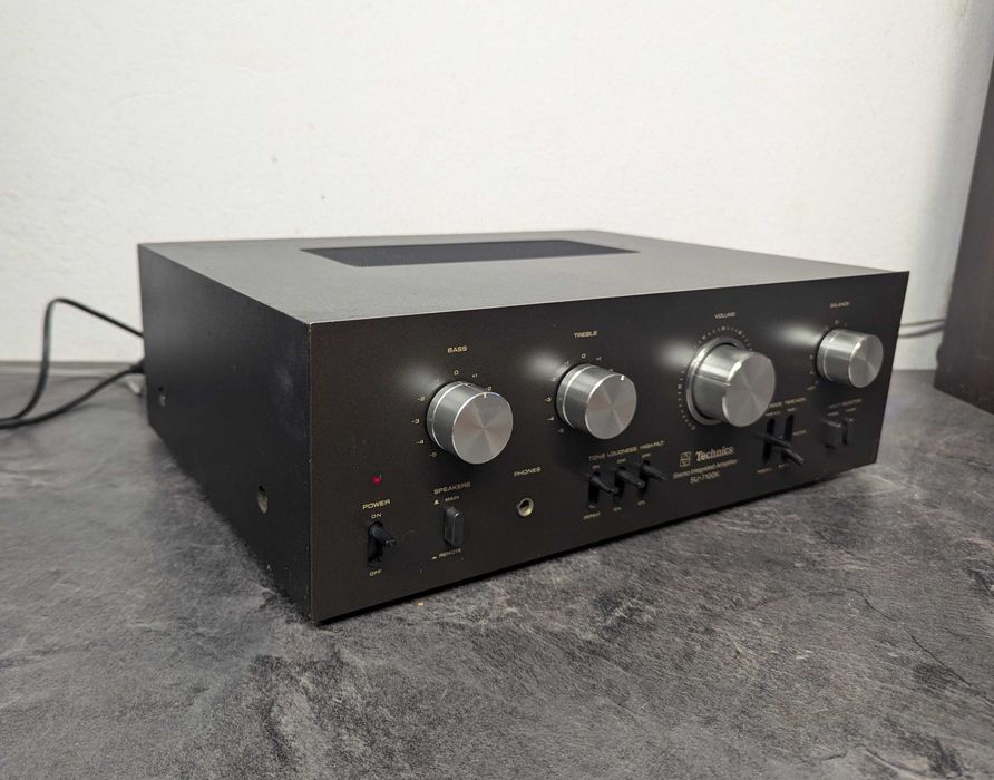 Стерео підсилювач TECHNICS SU-7100K.