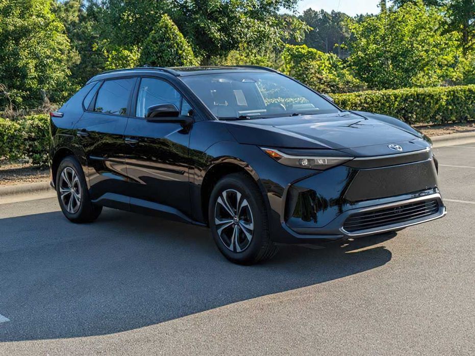 Toyota BZ4X XLE 2023: 7 750 $ - Toyota Вінниця на Olx