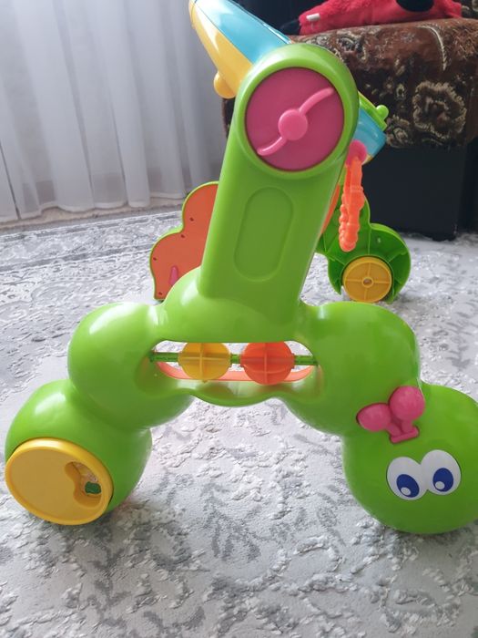 Дитячий толокар для найменших