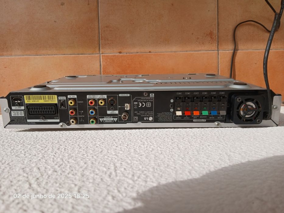 Leitor de DVD /Cinema em casa LG.5.1. LH-T760-IA.