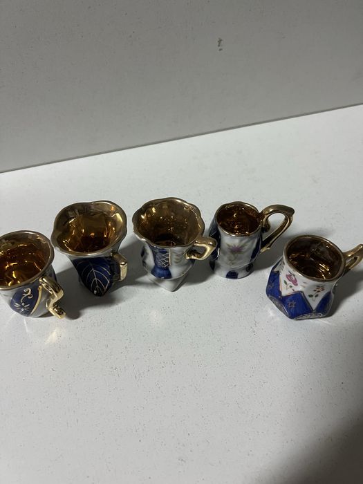 Coleção de mini chavenas