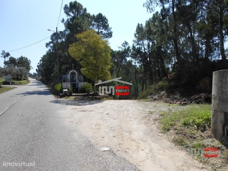 Terreno boa localização Ourem
