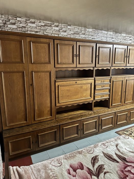 Продам стенку,качественная