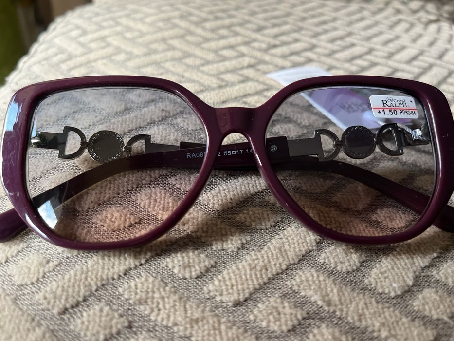 Стильні тоновані окуляри