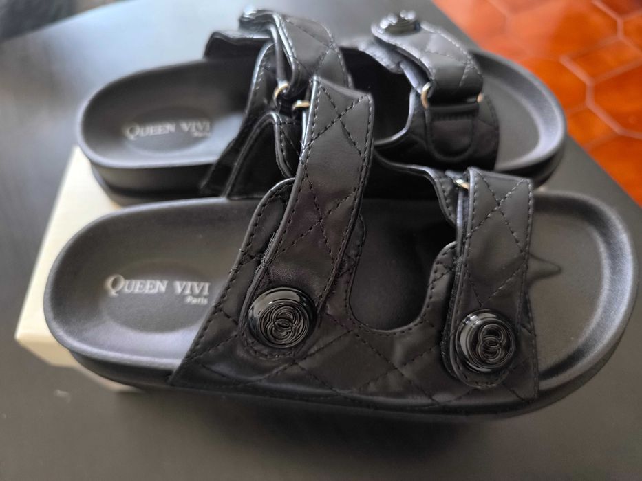 Chinelas pretas 38 novas