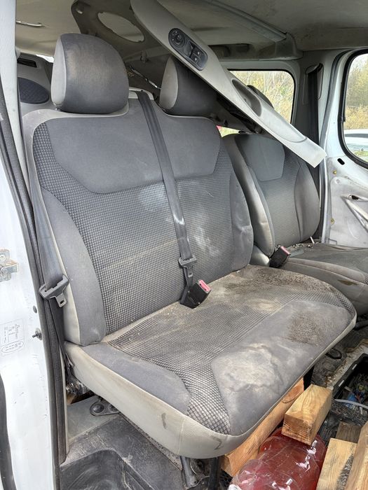 Fotel Kierowcy Kanapa Pasażera Renault Trafic Vivaro II 2