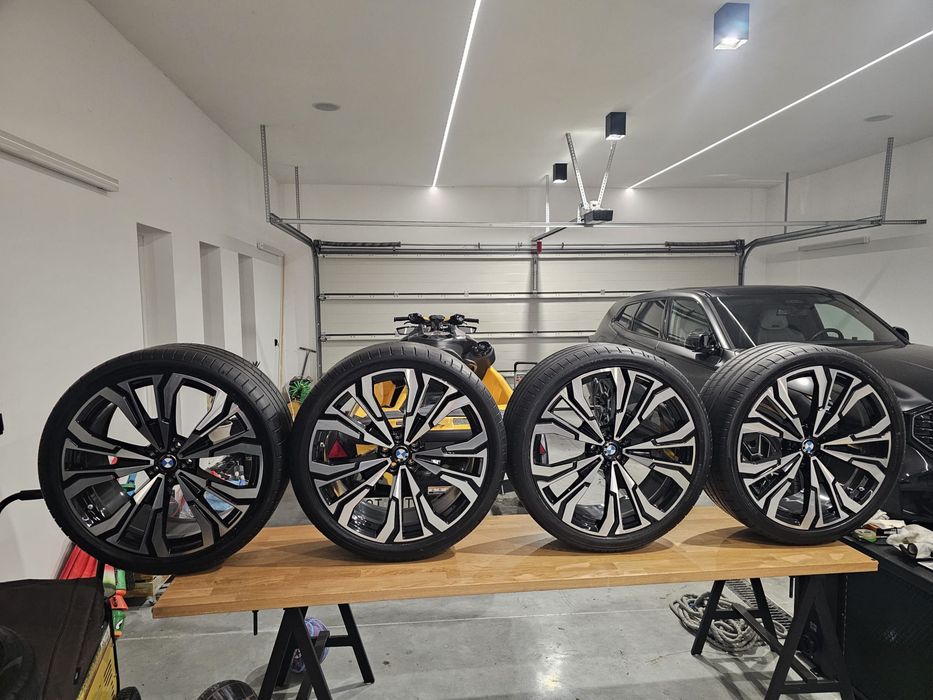 Kola bmw x7 23 cale