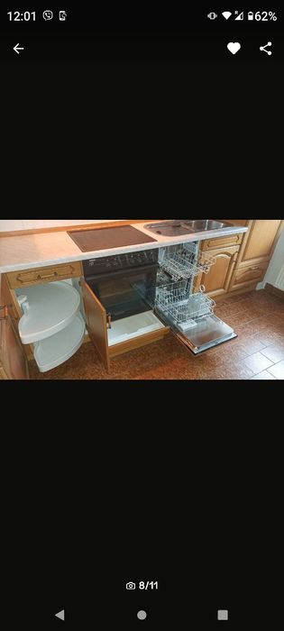 Кухня фасад дуб-масив з технікою з Німеччини.