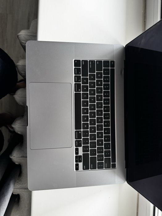 Macbook Pro 2019 I9 16