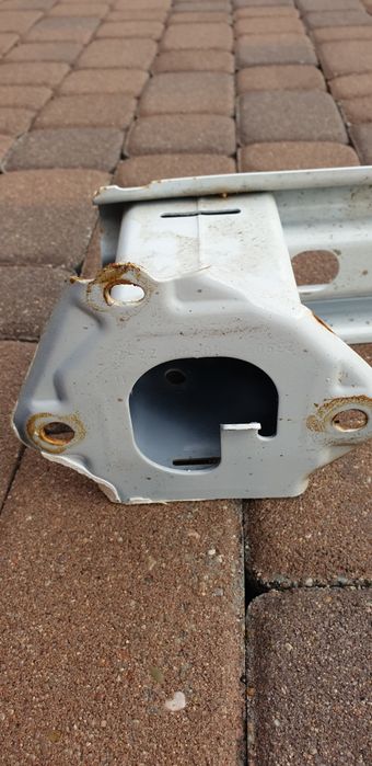 Belka zderzaka tył TOYOTA YARIS CROSS