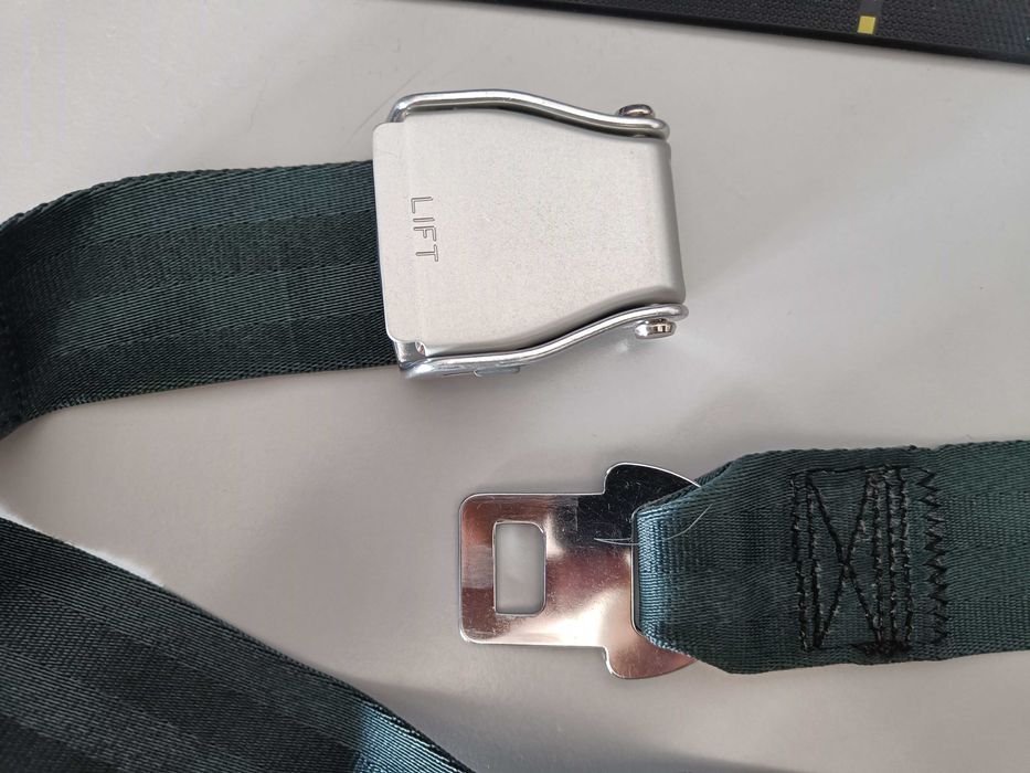 Cinto de segurança de avião