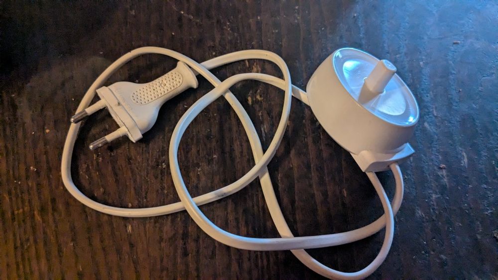 Ładowarka szczoteczki Braun