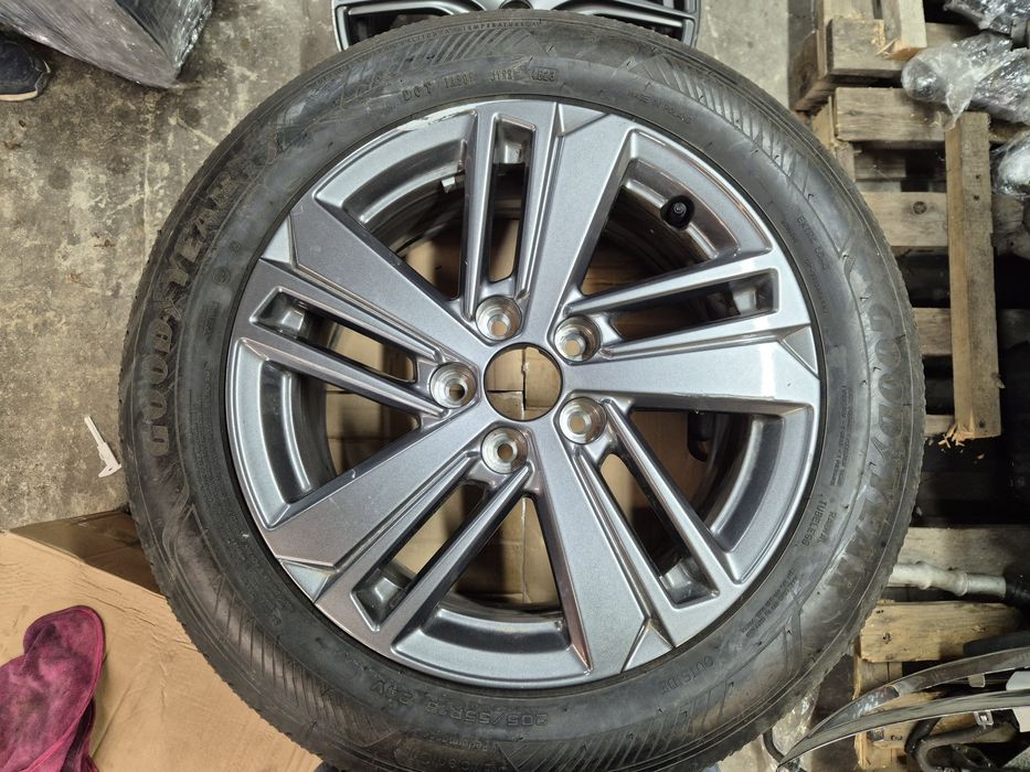 Felga aluminiowa 16" z oponą Peugeot 308 III 983.505.8380 OEM