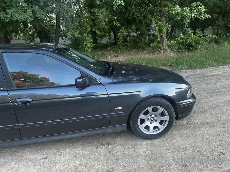 BMW E39 5 Series