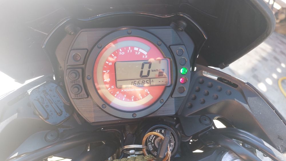 Kawasaky modelo z750