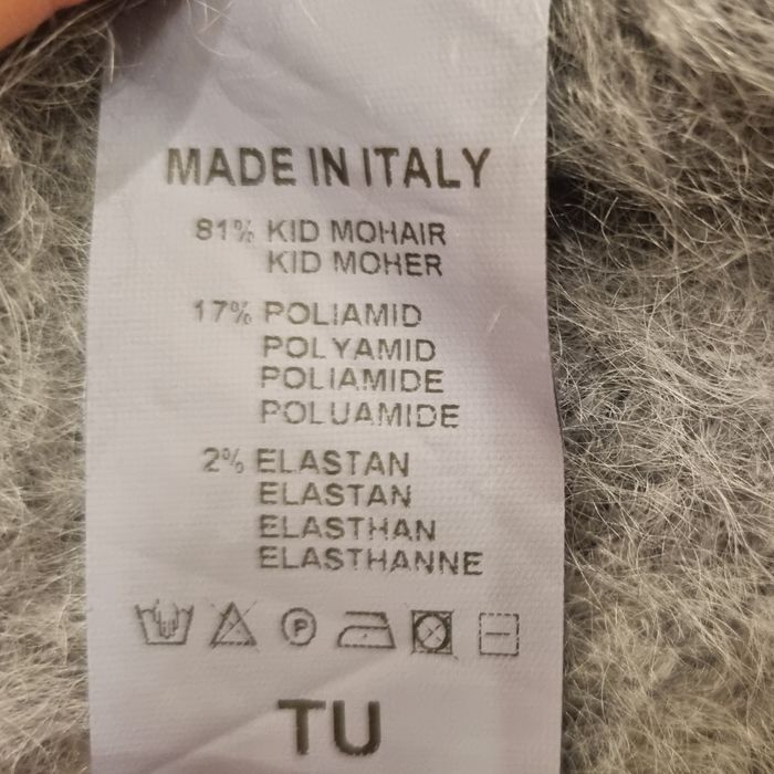 Светр мохеровий сірий