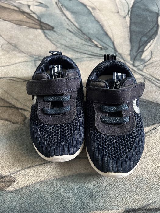 Летние кроссовки