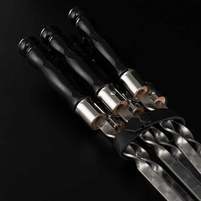 Шашличний набір на 6 шампурів у шкіряному сагайдаку "Grills G19"