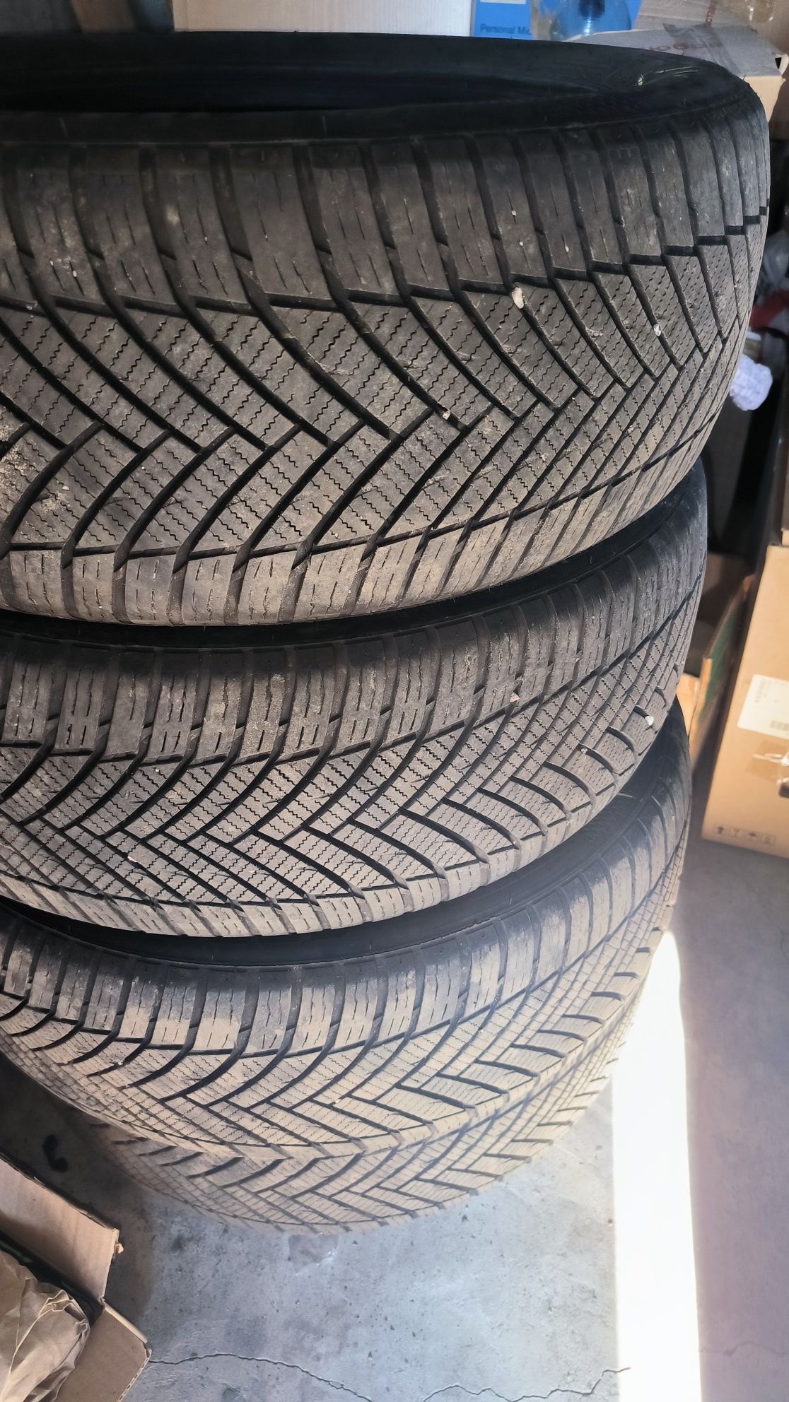 Резина 205/55 r16: 4 400 грн. - Автошини Київ на Olx
