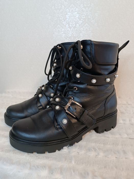 Зимове шкіряне  жіноче взуття