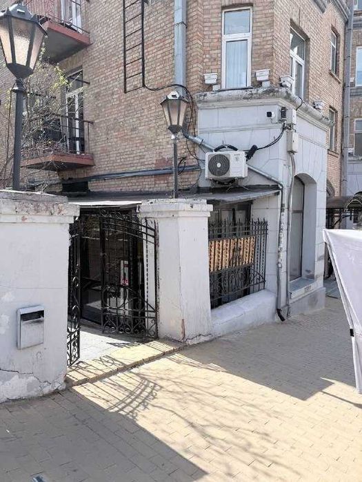 / ЦЕНТР /Продаж / Фасад / Андріївський узвіз / Панорамні вікна / тераса / 75М2 /  ТОРГ