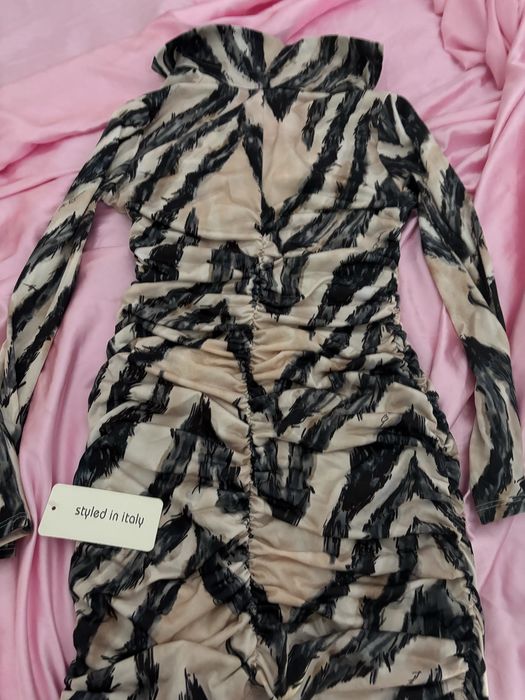 Vestido NOVO push up TU