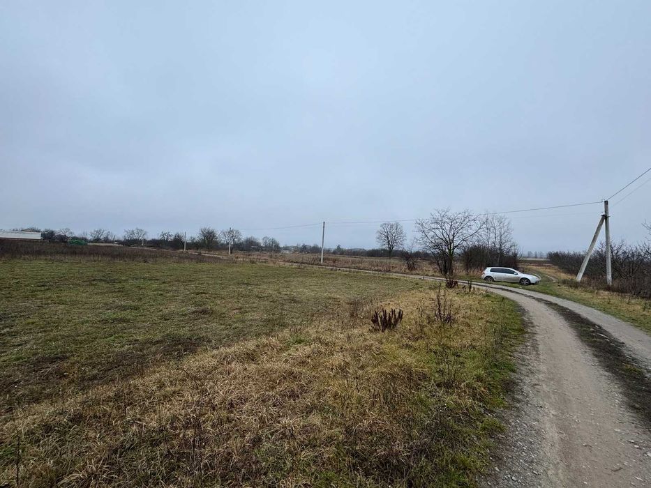 Продаж земельної ділянки під житлову забудову