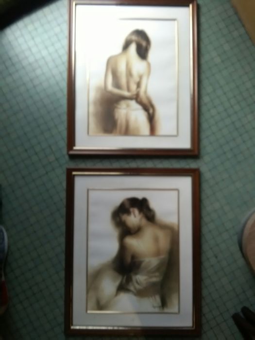 Conjunto de 2 quadros clássicos como novos com moldura vendo troco