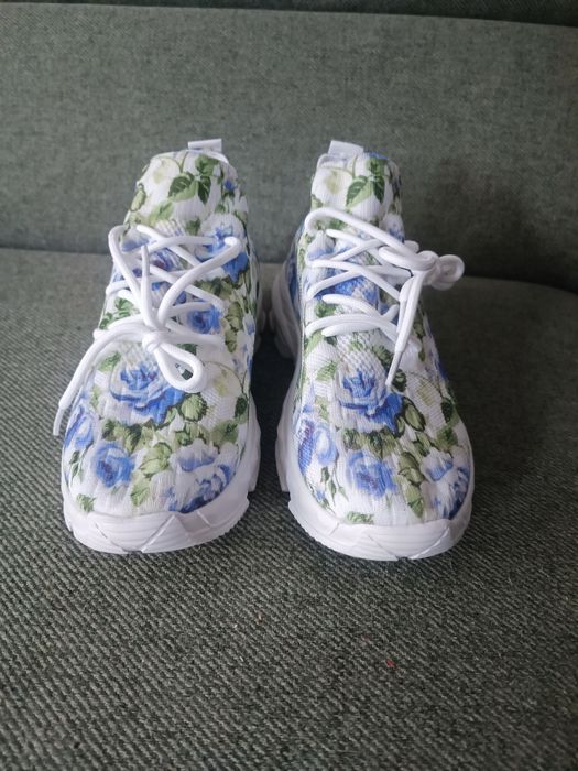 Nowe trampki tenisówki w kwiaty 38 leciutkie
