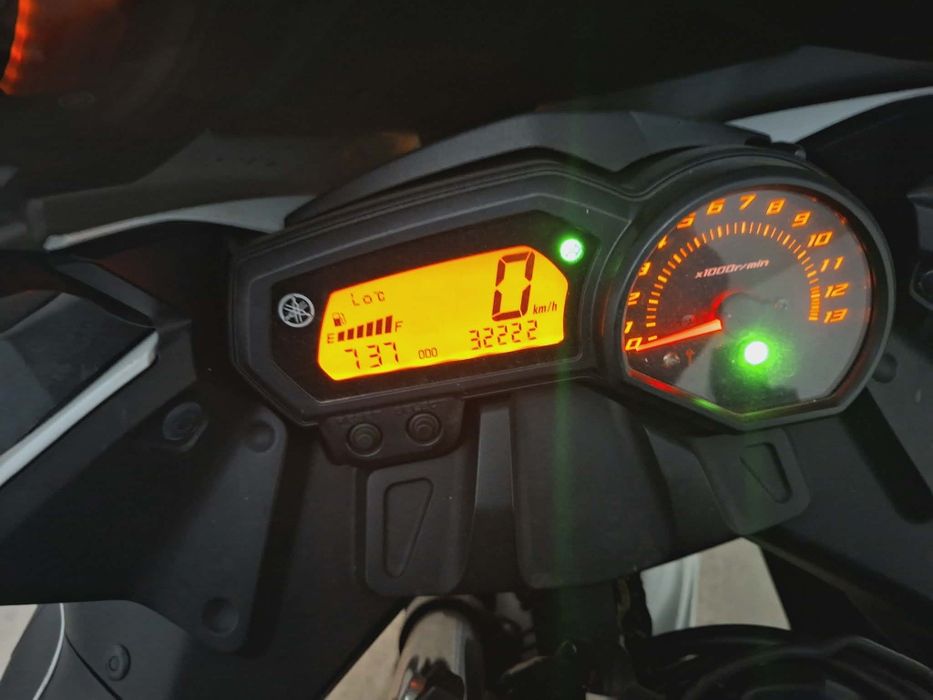 Yamaha XJ6 ano 2011 como nova