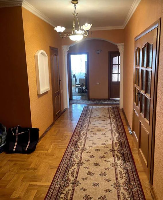 Продаж 3к квартири 116 кв. м на вул. Котляревського