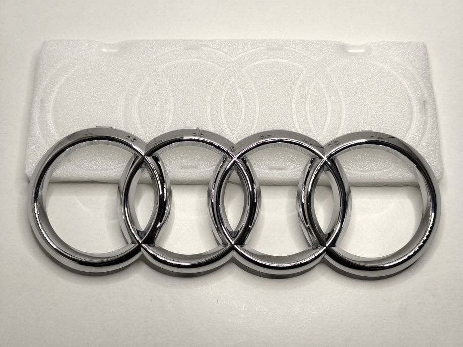 Emblema Grelha Frente Audi 282mm 28.2cm Pernos Dentes Encaixe Símbolo Logo Cromado Modelo Q-3 Q-5 Q-7 A-6 Avant Novo