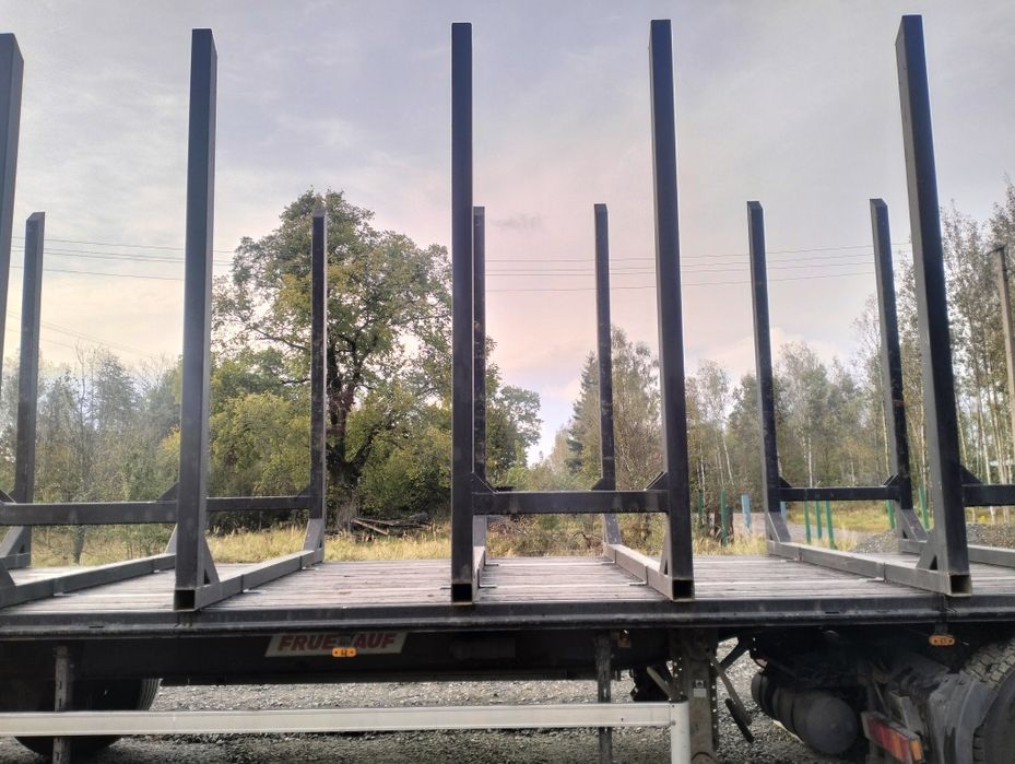 Полуприцеп Лісовоз