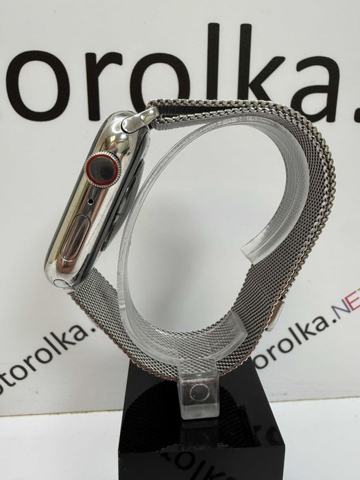 Apple Watch Series 9 45mm LTE Silver Stainless Steel Silver Milanese