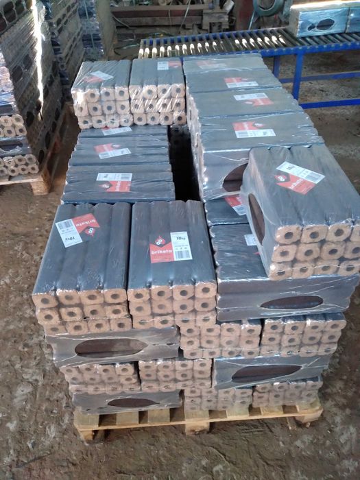 Продам палевні брикети 
По усіх питаннях звертайтеся за номерм