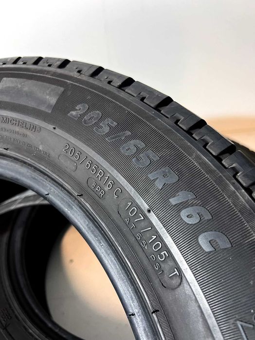 Pneus Michelin Agilis + 205/65/16C - Excelentes