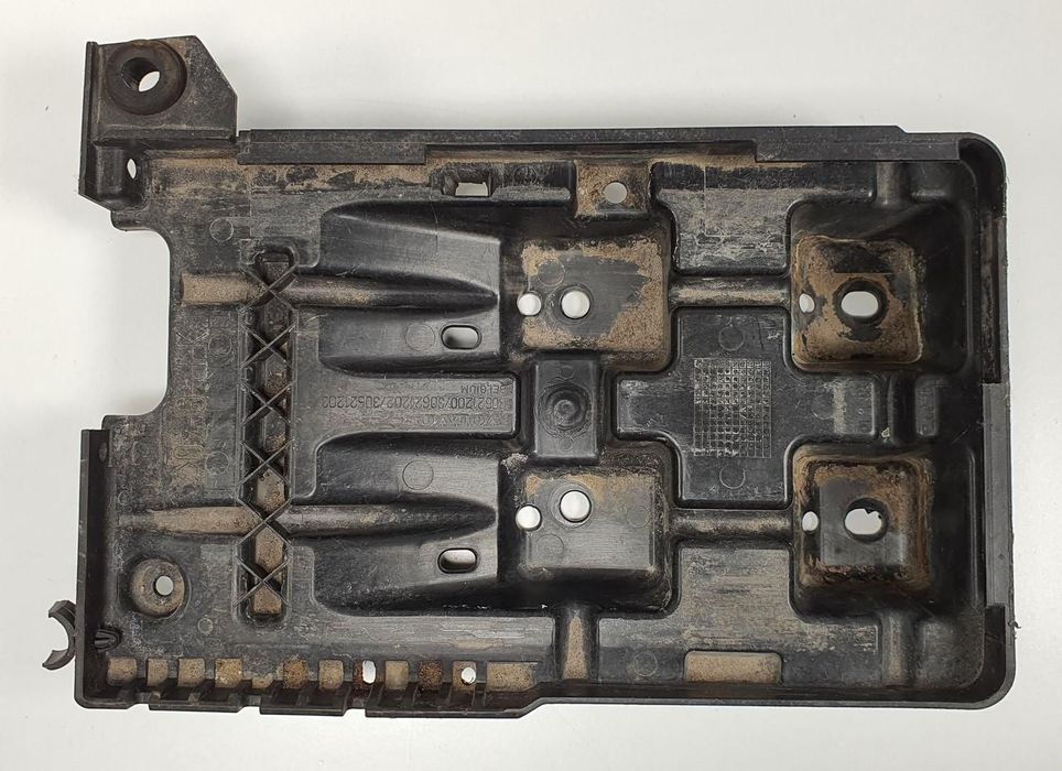 PODSTAWA AKUMULATORA VOLVO V40 I 1.8 30621200