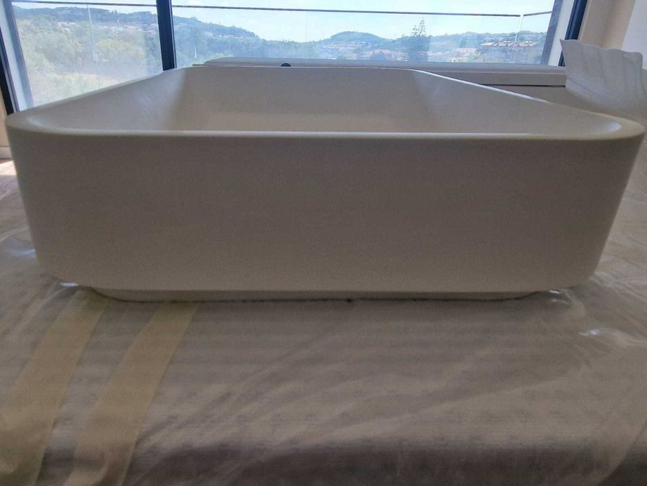 Lavatório de Bancada 60x40x11 (Mineral Fundido) - NOVO