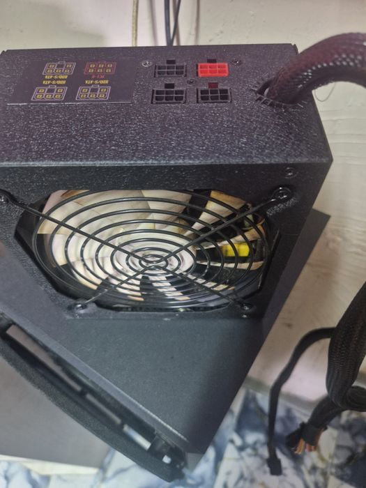 Zasilacz komputerowy 700watt