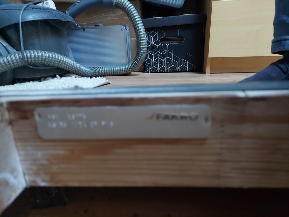 Wyłaz dachowy uzywany