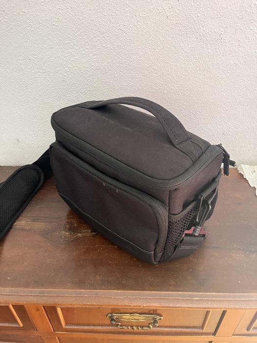 Canon EOS 250D + kit Lente 18-55mm + Bolsa Original Canon