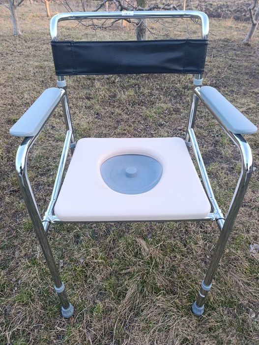 Стілець -туалет.
