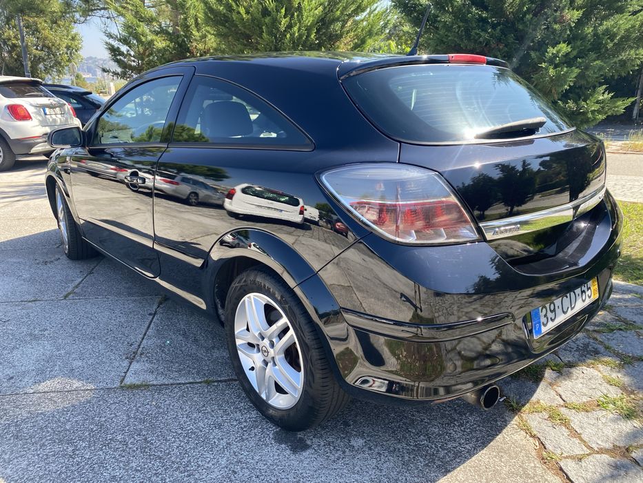 Opel Astra GTC 1.3 Cdti Sport — photo 3