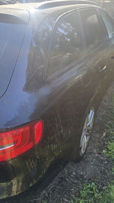 AUDI A4 Avant 2.0 Tdi B8.5  177cv (Salvado com documentos)
AUDI A4 Avant 2.0 Tdi 177cv