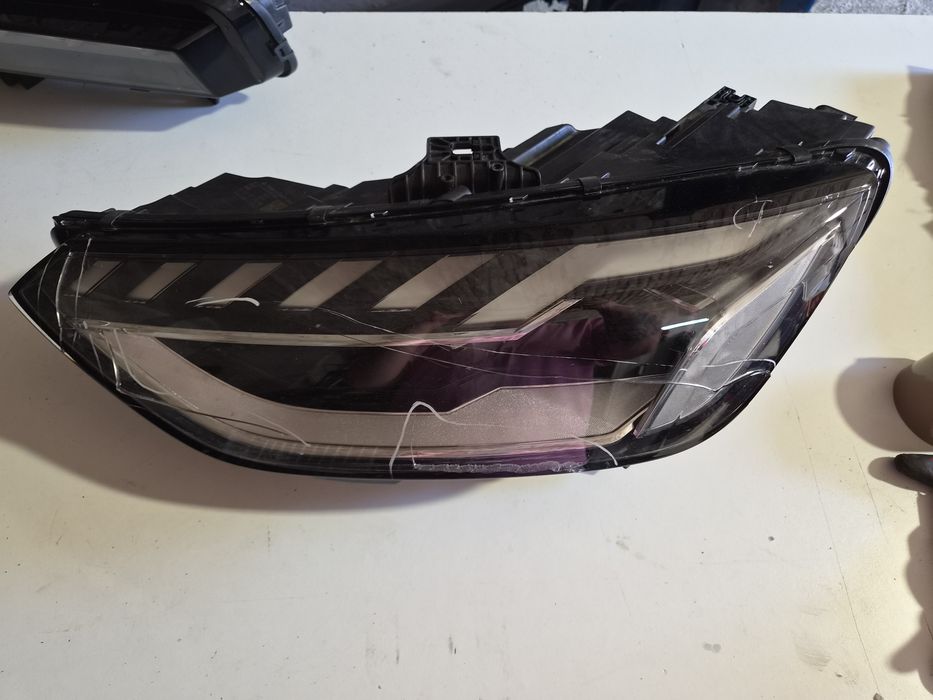 Lampa przednia lewa Audi A4 B9 8W0.941.033D